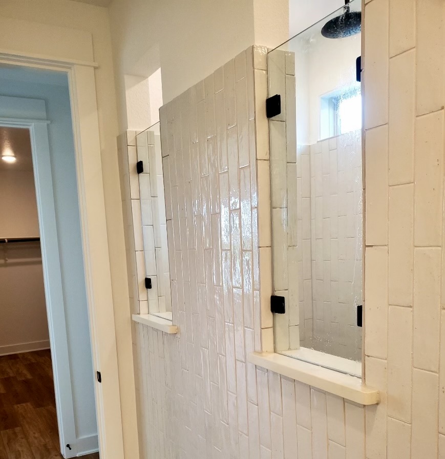 A beautifully installed shower door